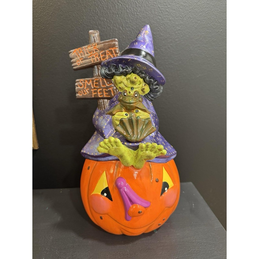 Vintage Ceramic Halloween Trick Or treat Smell My Feet Pumpkin Witch Frog Decor